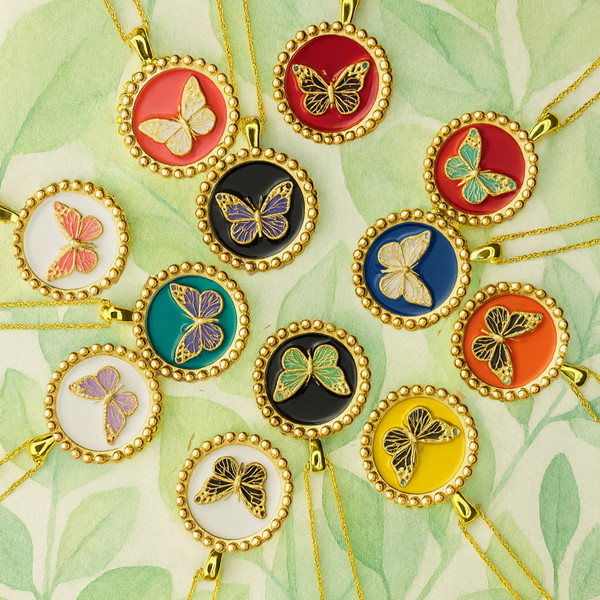 Collar mariposa borlas