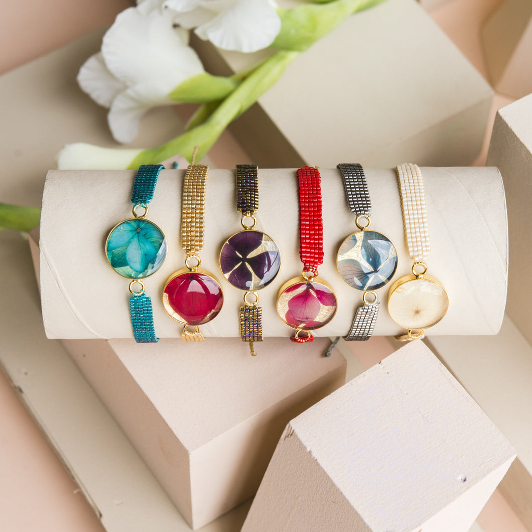 Pulsera en resina con caja, tejido Miyuki