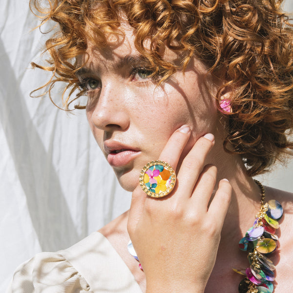 Anillo texturizado grande