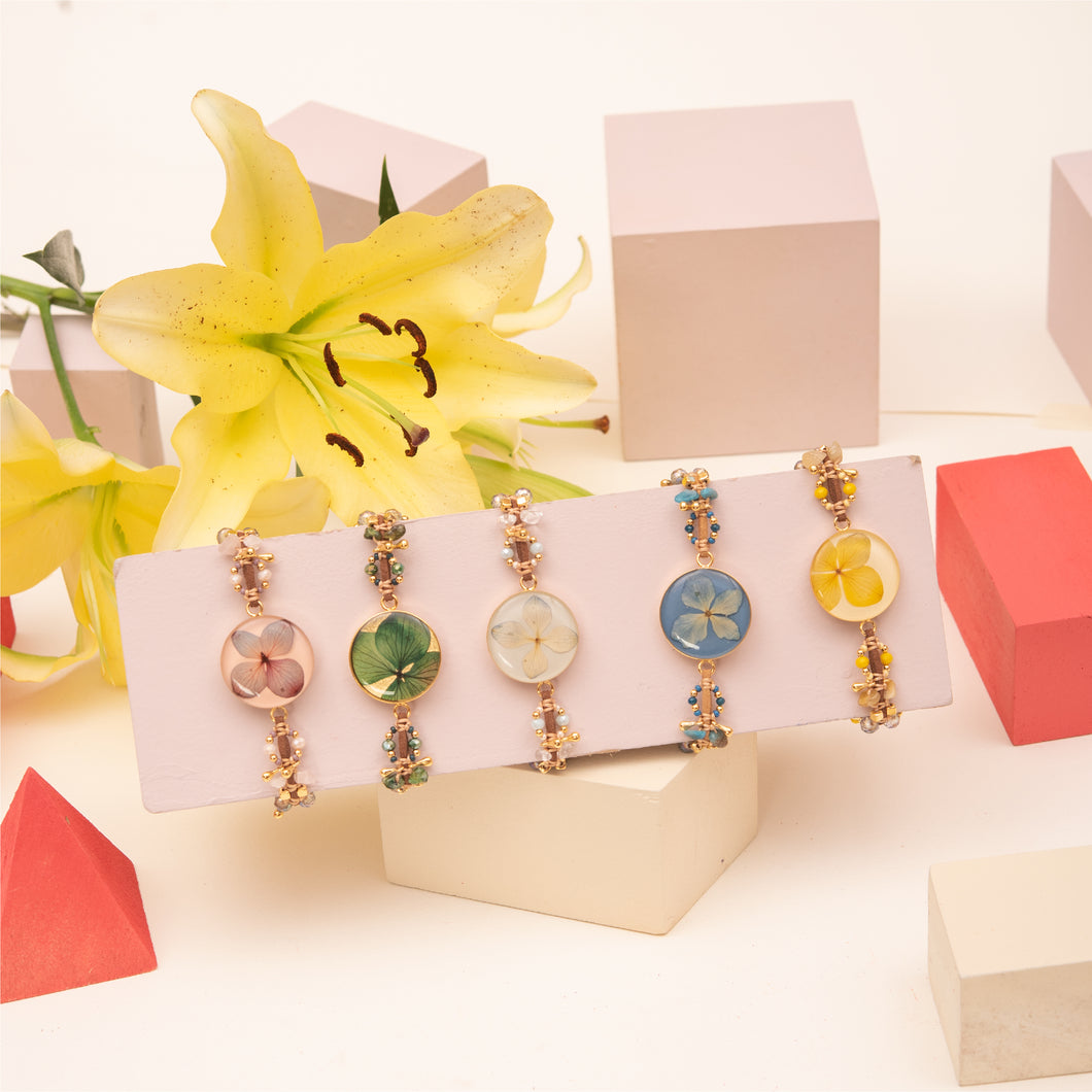 Pulsera tejida cuero