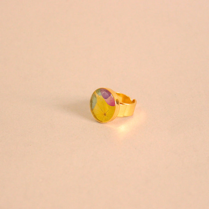 Anillos con flores naturales. Producto 100% hecho a mano. Una joya de la flora colombiana.