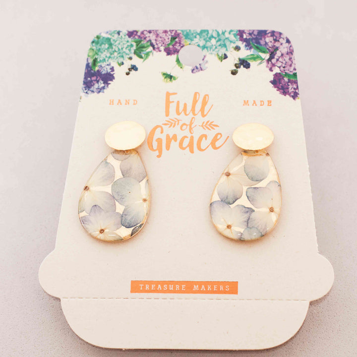 Aretes con flores naturales. Producto 100% hecho a mano. Una joya de la flora colombiana.