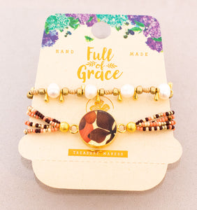 Pulseras con flores naturales. Producto 100% hecho a mano. Una joya de la flora colombiana.