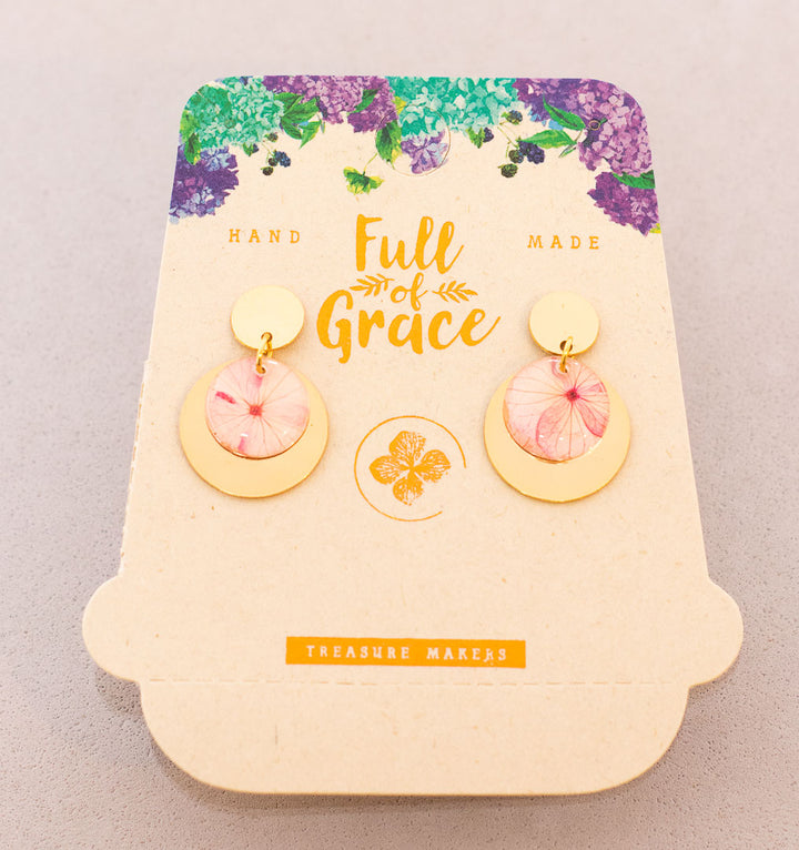 Aretes con flores naturales. Producto 100% hecho a mano. Una joya de la flora colombiana.