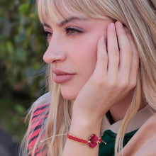 Cargar imagen en el visor de la galería, Pulseras con flores naturales. Producto 100% hecho a mano. Una joya de la flora colombiana.
