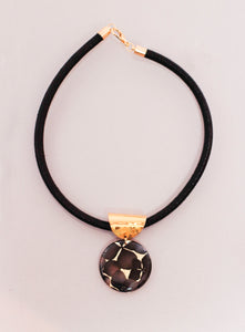 Collar hilos metalizados