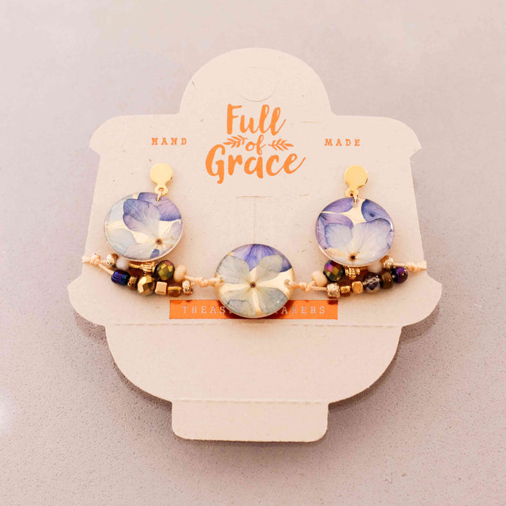 Pulseras con flores naturales. Producto 100% hecho a mano. Una joya de la flora colombiana.